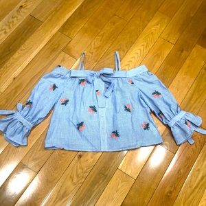 J.O.A. Cold shoulder top